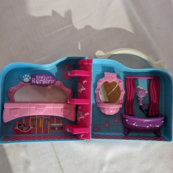 Puppy In My Pocket newborn nursery with pets and accessories complete 2005-08 - Picture 3 of 10